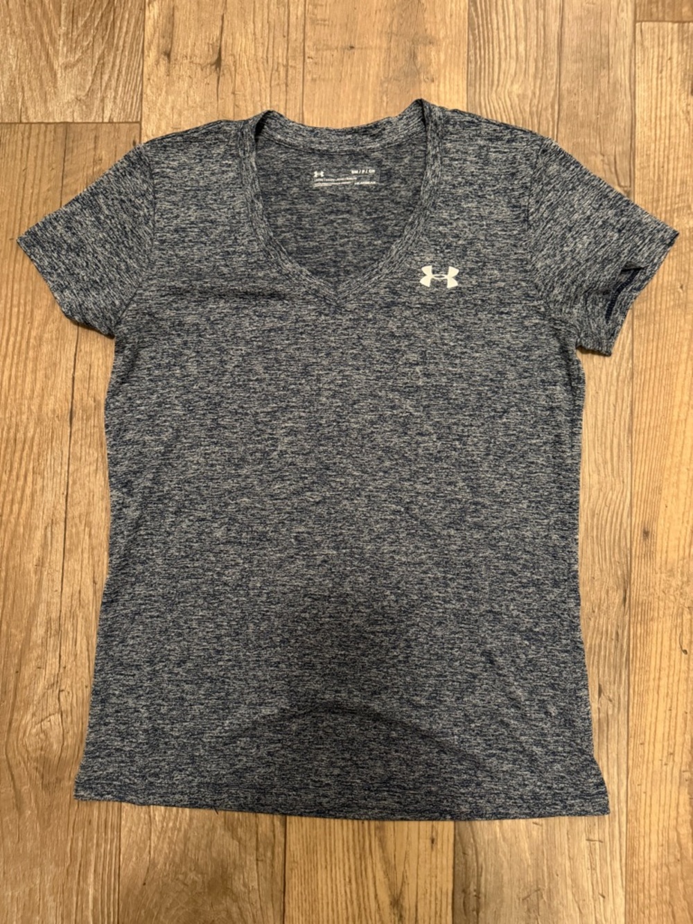 Under Armour Women's Navy Heather V-Neck Performance Tee. Size Small